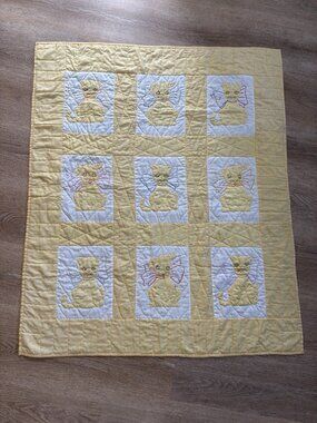 Vintage Yellow Gingham Embroidered Kitty Cat Blanket 48” X 40”